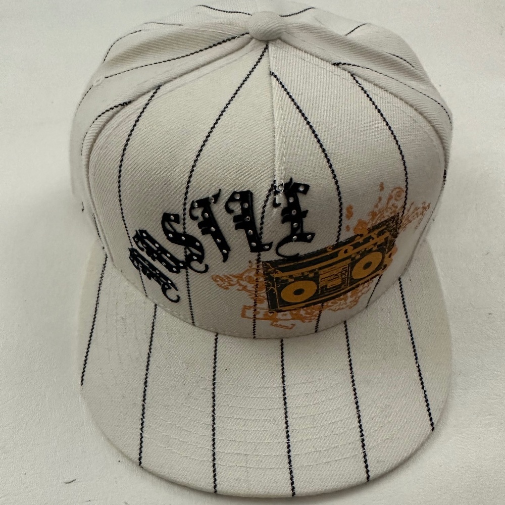 New Vintage Hustle Logo White Fitted Baseball Cap Hat Size 7 5/8